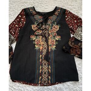 Caleoos Women’s Sz. M Boho Style Multi Design Blouse. NWOT. Beautiful Top